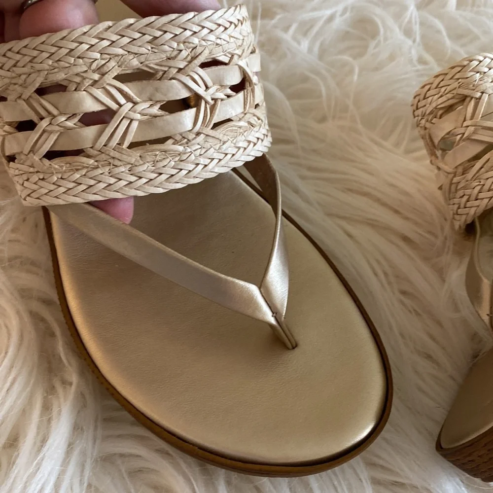 Italian Shoemakers Cream and Brown Wedges - Picture 14 of 16